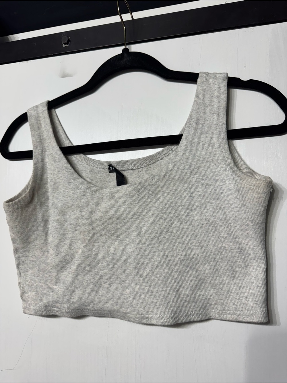 SHEIN Light Gray Ribbed Scoop Crop Tank - Picture 1 of 6